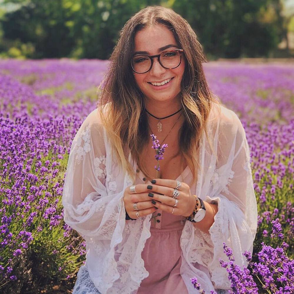 Meet your Posher, Marisa